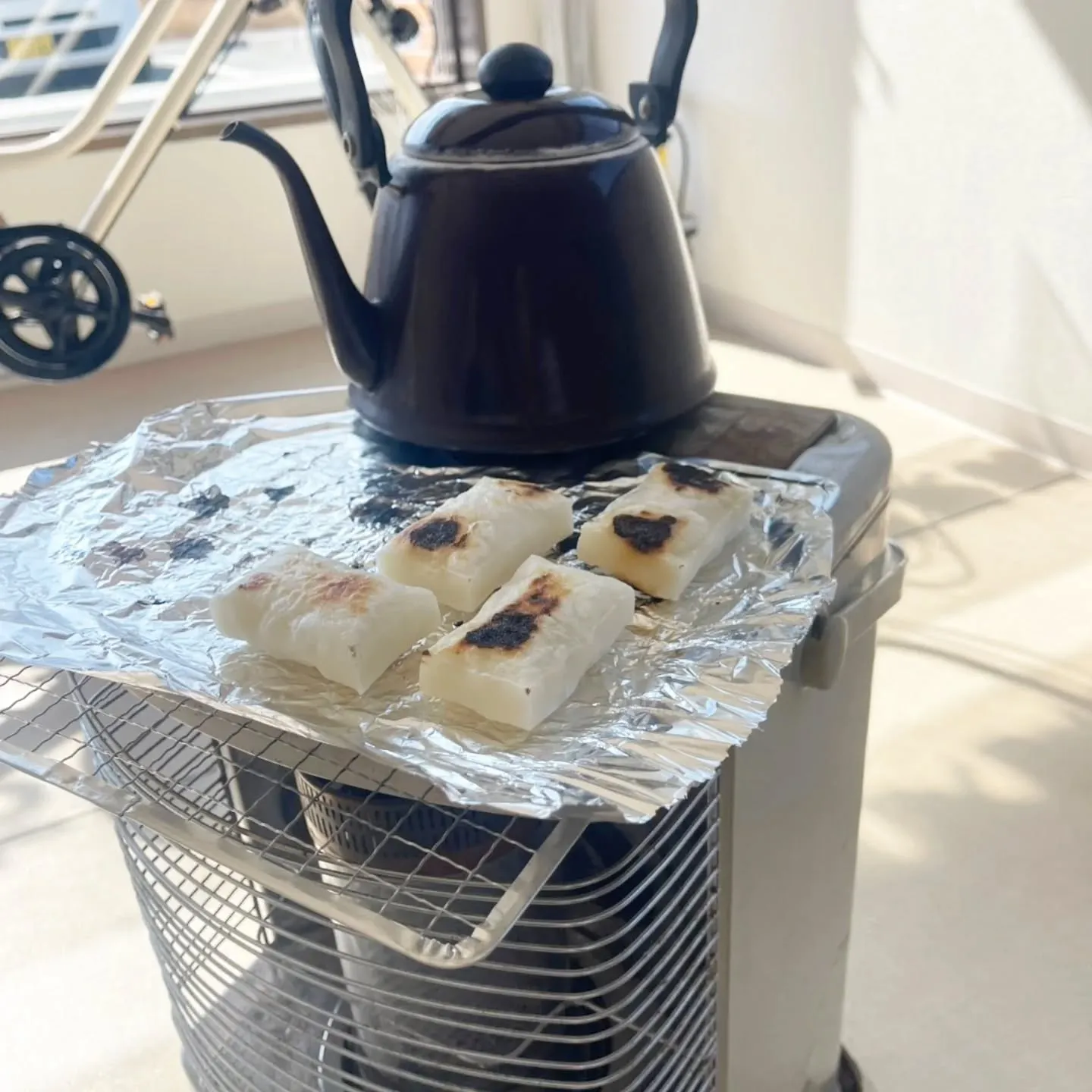 お客様から新潟のお餅を頂きました。